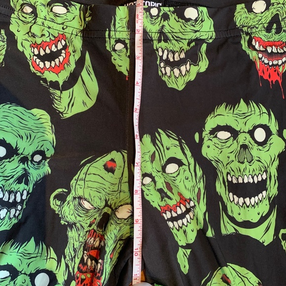 Hot Topic Zombie Print Leggings - Picture 5 of 11